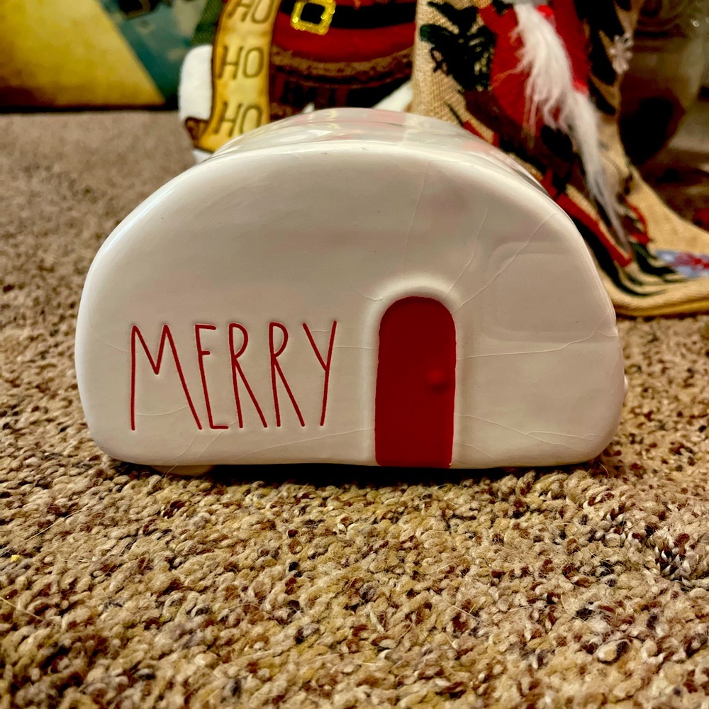 RAE DUNN MERRY WHITE CERAMIC CAMPER TRAILER CHRISTMAS DECOR